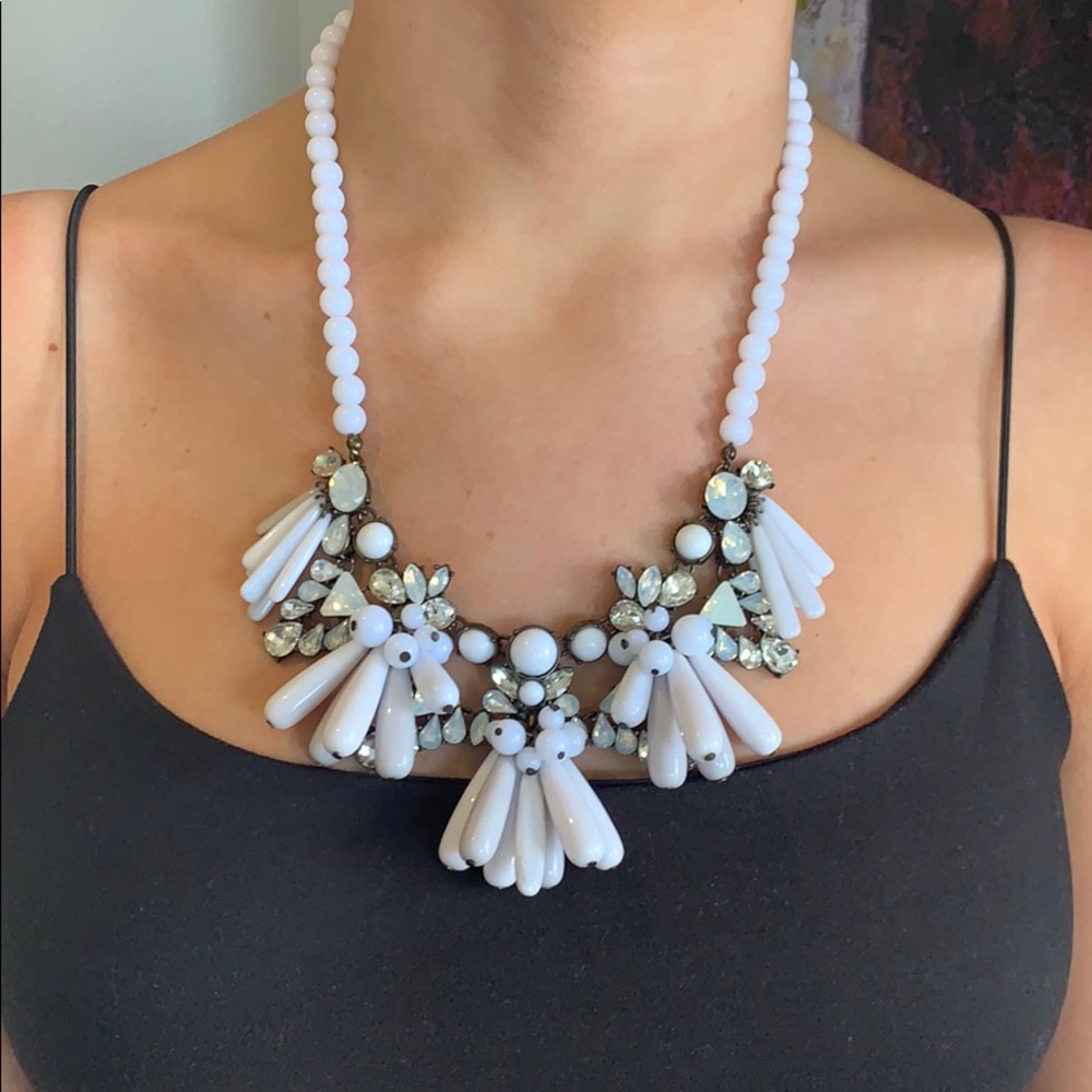 White crystal and beaded necklace